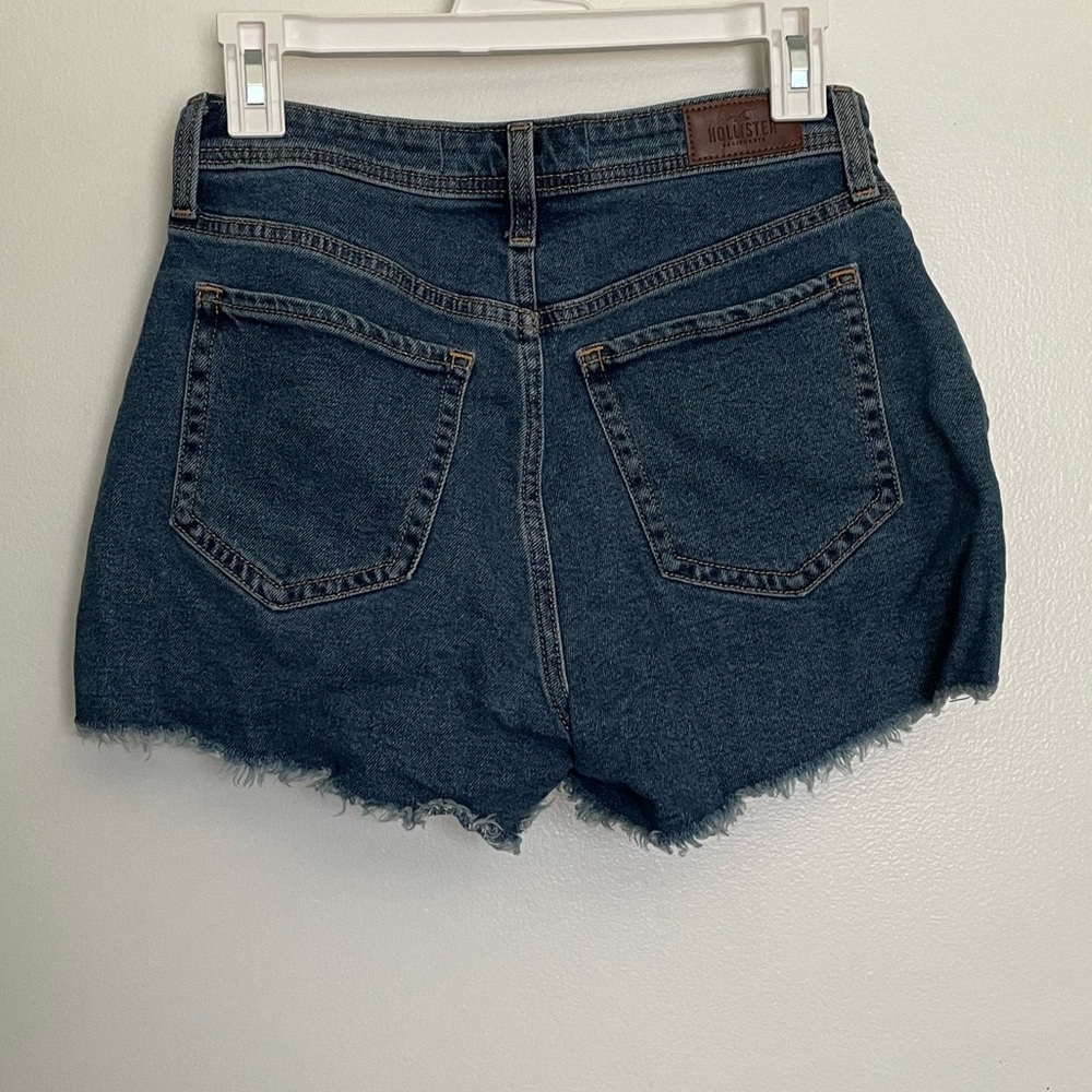 HOLLISTER Curvy High-rise Mom Short